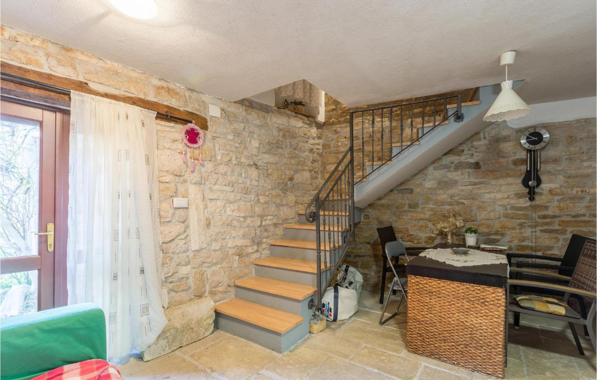 2 Bedroom Stunning Home In Bale Zewnętrze zdjęcie