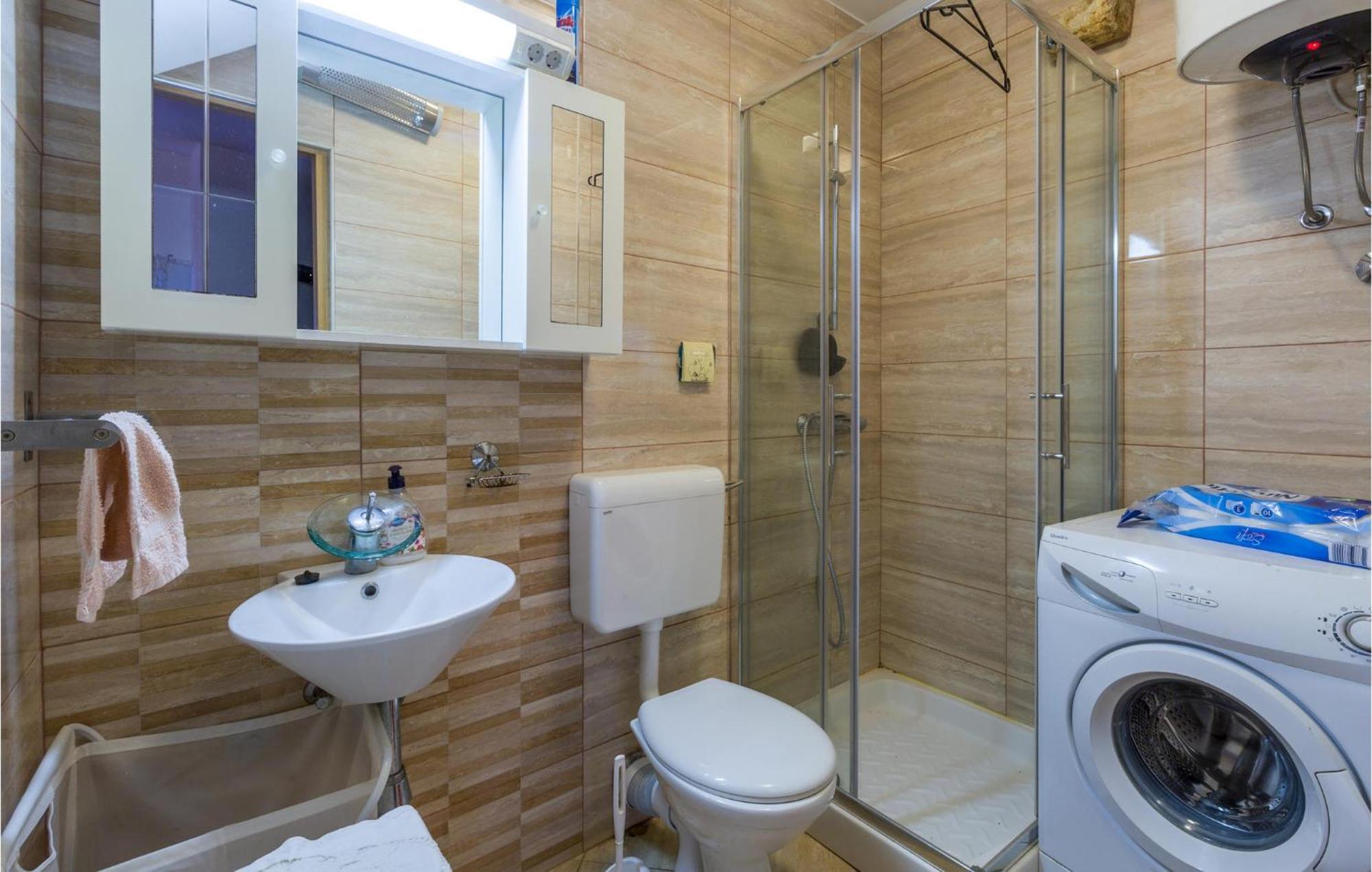 2 Bedroom Stunning Home In Bale Zewnętrze zdjęcie