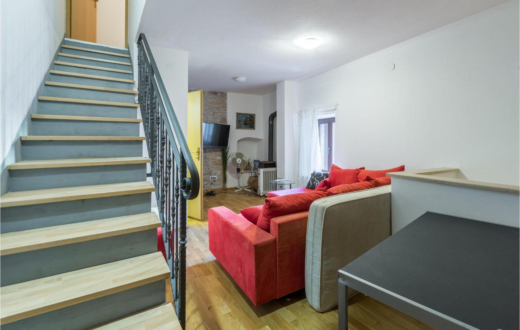 2 Bedroom Stunning Home In Bale Zewnętrze zdjęcie